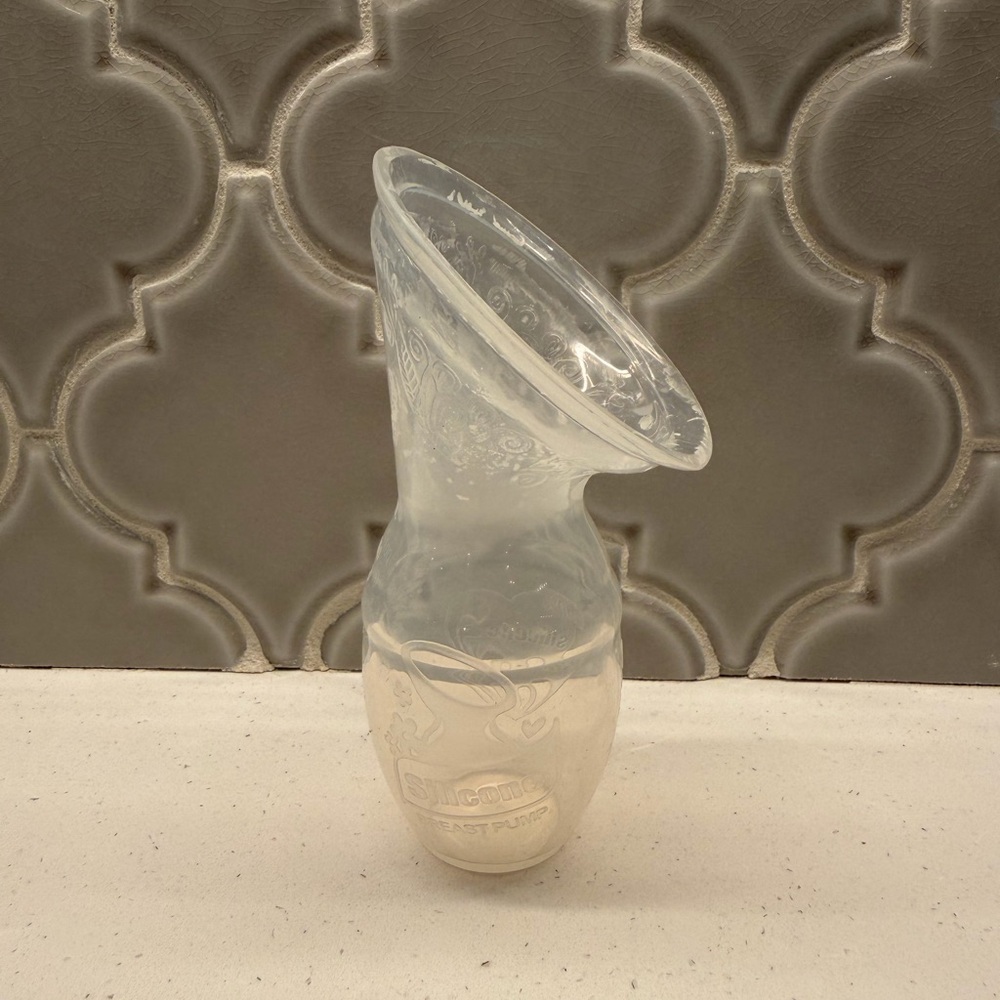 Clear Silicone Manual Milk Collector - Unbranded